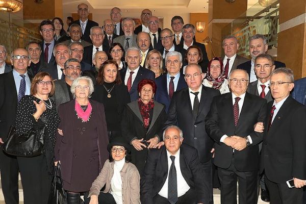 Yıldırım okul arkadaşları ve öğretmenleriyle buluştu