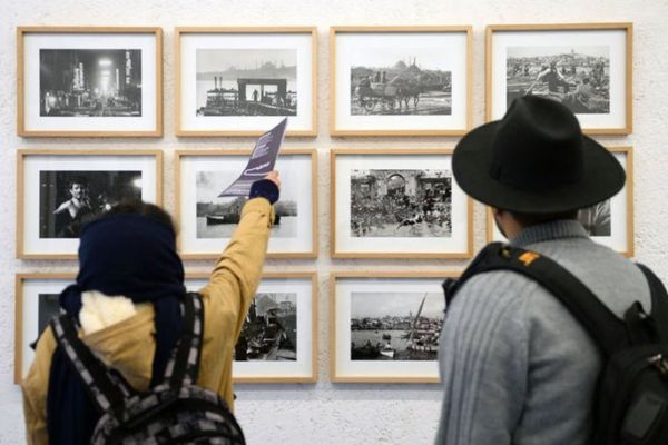 İranlı sanatseverlerden Ara Güler sergisine yoğun ilgi