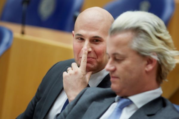 İslam karşıtı kitap yazarken Müslüman oldu