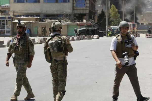 Taliban saldırısı sonrası 10 asker hayatını kaybetti