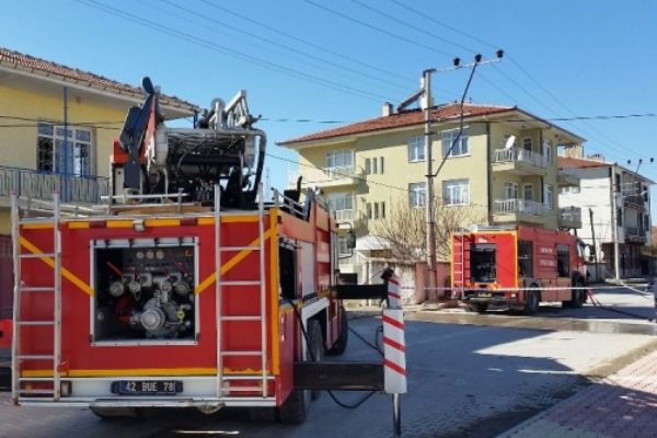 Sobadan çıkan yangın evi kullanılamaz hale getirdi