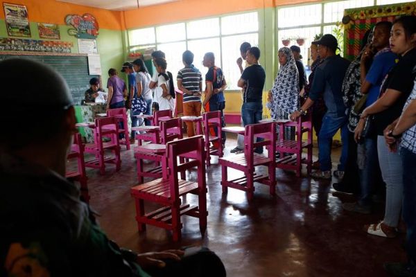 Morolar referandumunun ikinci ayağı için sandık başında