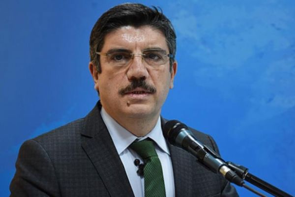 Yasin Aktay'dan Mısır'a gönderilen genç ile ilgili açıklama