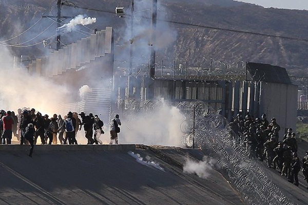 ABD Başkanı Trump'ın duvar politikasına sınırdaki halk tepkili