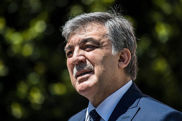 Abdullah Gül: Çok tehlikeli bir ateşi körüklüyorlar