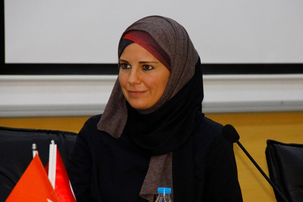 Türkiye gazetesi, Bucak'ın eşi Burcu Çetinkaya’nın yazılarına son verdi