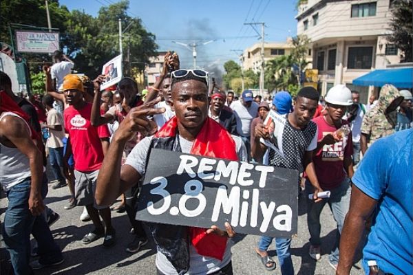 Haiti'de yolsuzluklara karşı protestolar