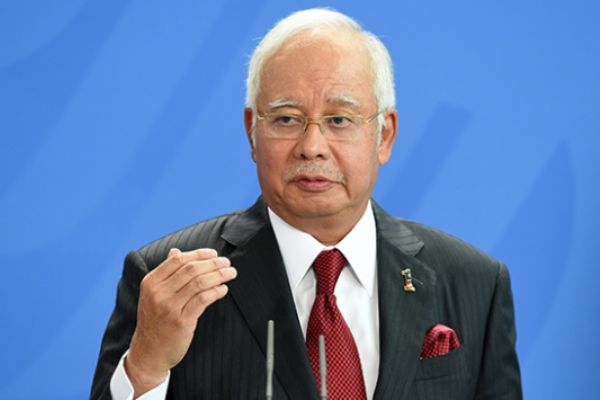 Eski Başbakan'a kara para aklama suçlaması