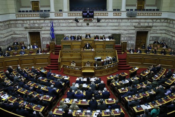 Yunanistan, Makedonya'nın NATO üyeliğini onayladı