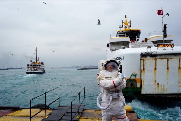 Astronot bu defa vapura bindi