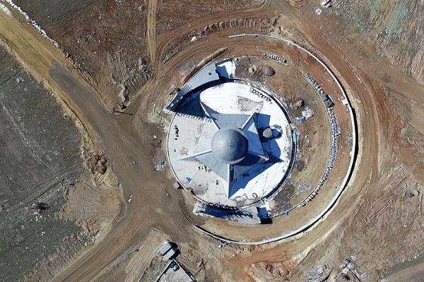 Ay yıldız mimarili cami ibadete açılmaya hazırlanıyor