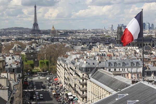 Fransa G7 için sınır kontrollerini yeniden uzatacak