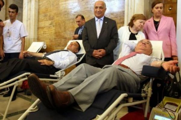 Türkiye Büyük Millet Meclisinde kan bağışı yapıldı