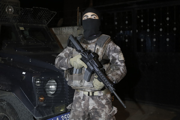 Terör örgütü PKK'ya şafak baskını