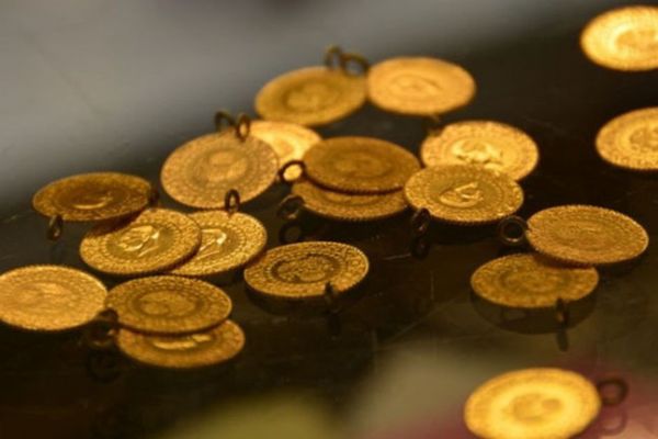 Gram altın 221,7 lira