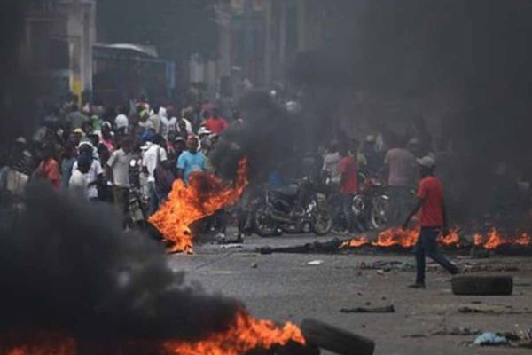 Haiti'de bir hapishanedeki mahkumlar firar etti