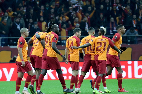 Galatasaray evinde turu zora soktu