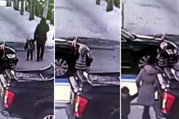 Küçük çocuğun bayrak sevgisi