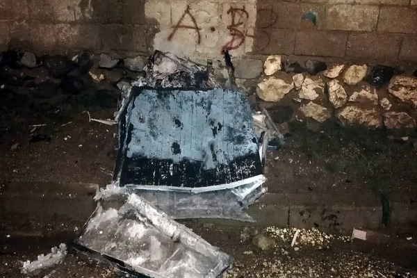 Kaçak elektrik kullananlar panoları yaktı