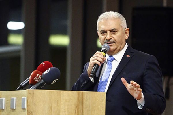 Binali Yıldırım: İstanbul'un geleceğini düşünelim