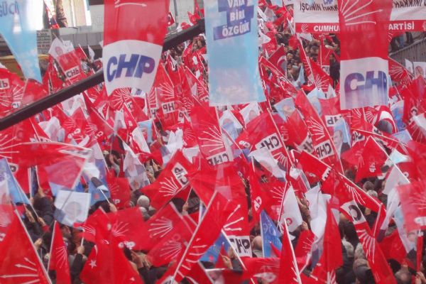 CHP'den istifa etti, DSP'nin Ankara adayı oluyor...