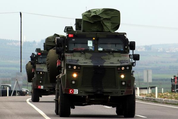 Suriye sınırına komando sevkiyatı