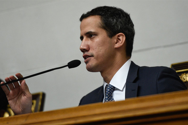 Guaido ile görüşmeye giden Avrupa Parlamentosu üyelerine şok