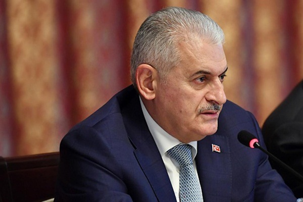 Binali Yıldırım istifa etti