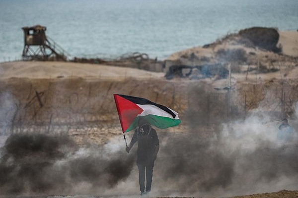 İsrail, Gazze sınırında 20 Filistinliyi yaraladı