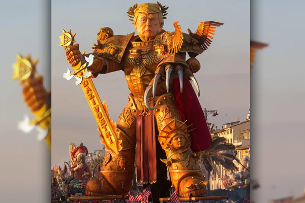 Trump'ın heykeli İtalya'da görücüye çıktı