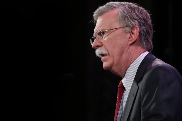 Bolton bir ülke başkanını daha tehdit etti