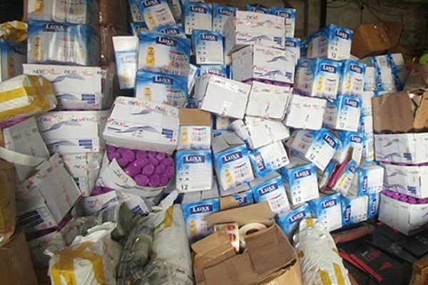 İstanbul'da dev kaçakçılık operasyonu