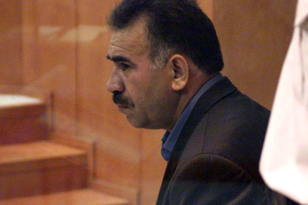 Öcalan'ın tutukluluğunu protesto etti: Kendini ateşe verdi