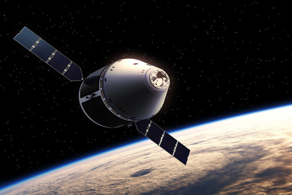 'Uzaya sinyal göndermeyi bırakın, kapitalist uzaylılar gelebilir'