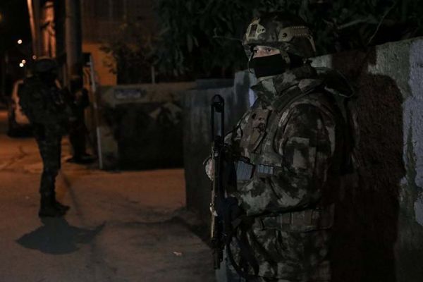 İnterpol'un aradığı İŞİD üyesi kadınlar Bursa'da ele geçirildi