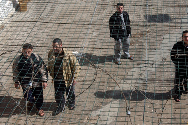 ''İsrailli ilaç şirketleri Filistinlileri kobay gibi kullanıyor''