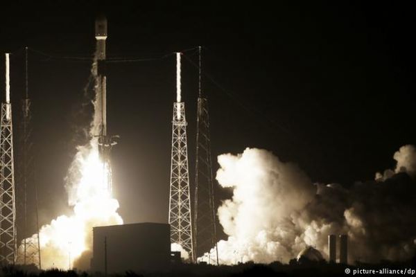 İsrail Ay'a insansız uzay aracı gönderdi