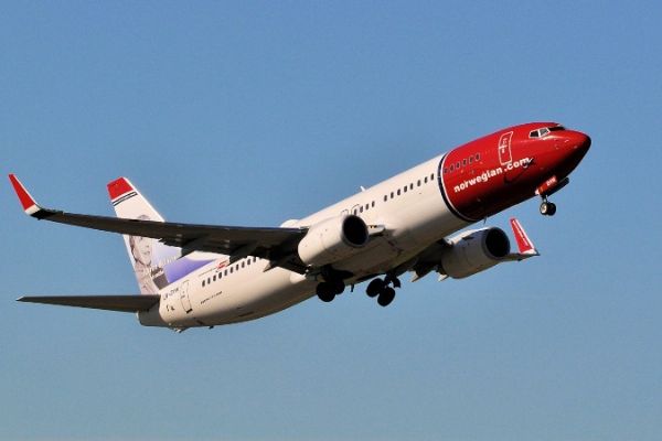 Norveç uçağı İran'dan ayrıldı