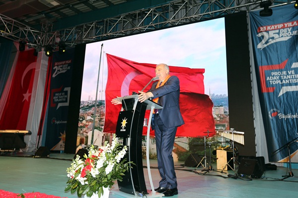 Mevlüt Uysal'dan Büyükçekmece'nin kayıp 25 yılına 25 dev proje