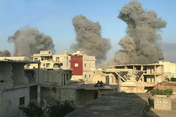 İdlib'e hava ve kara saldırısı: 2 ölü