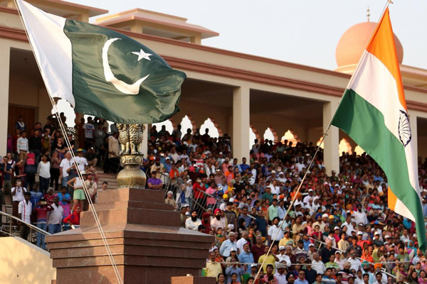 Pakistanlı milletvekilinden Hindistan'a ziyaret