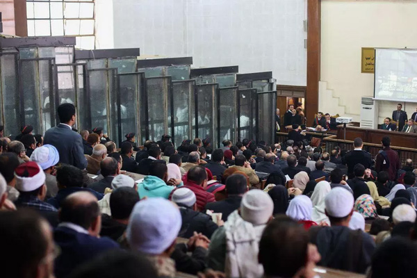 Mısır'da din adamları yine rejimin yanında