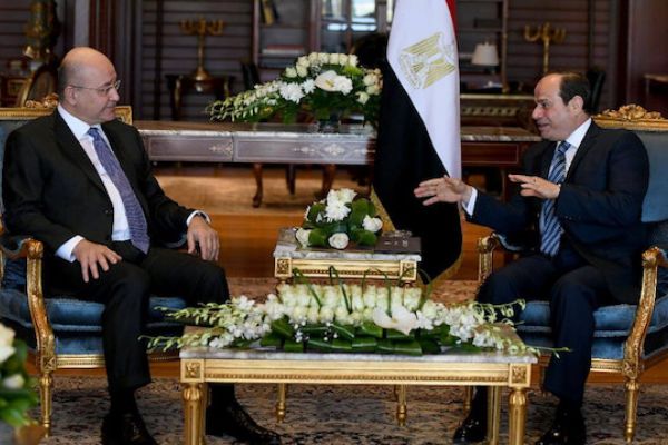 Salih ile Sisi görüşmesinde bayrak mesajı