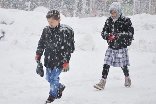 Çanakkale'de eğitime kar ve fırtına engeli