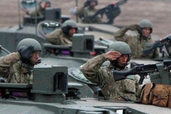 Rusya'dan Tacikistan'a hibe askeri destek