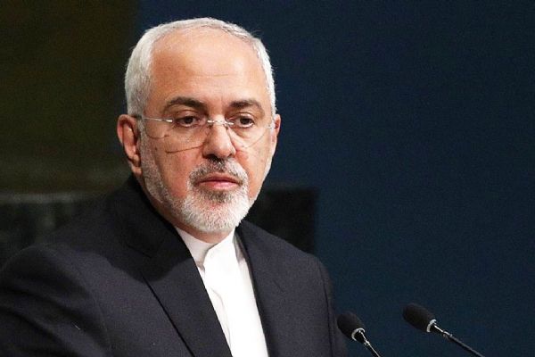 Zarif’in istifası İran’ı salladı