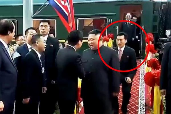 Kuzey Kore lideri Kim Trump'la görüşmek için Vietnam'da