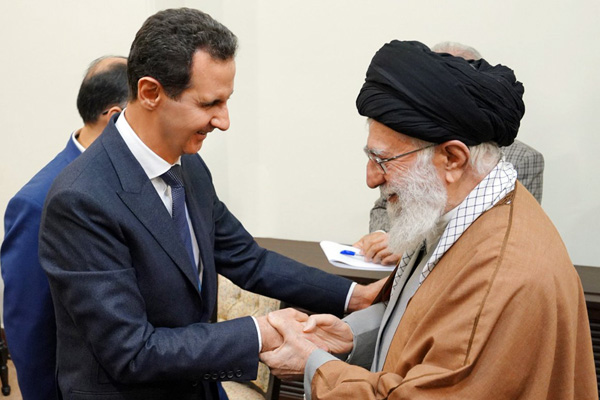 İranlı vekil de doğruladı: Esed geliyor ama Zarif'in haberi yok...