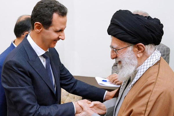 İran'da Esed'in ziyaretini eleştiren gazeteye yayım yasağı