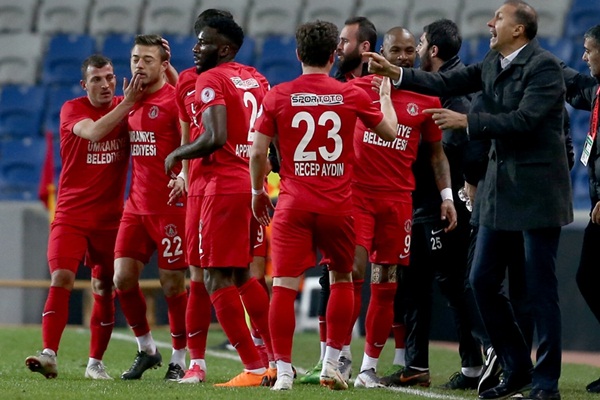 Kupada ilk yarı finalist belli oldu